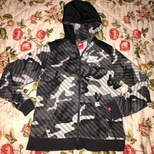 Nike Jacket Boys Size xl Camo